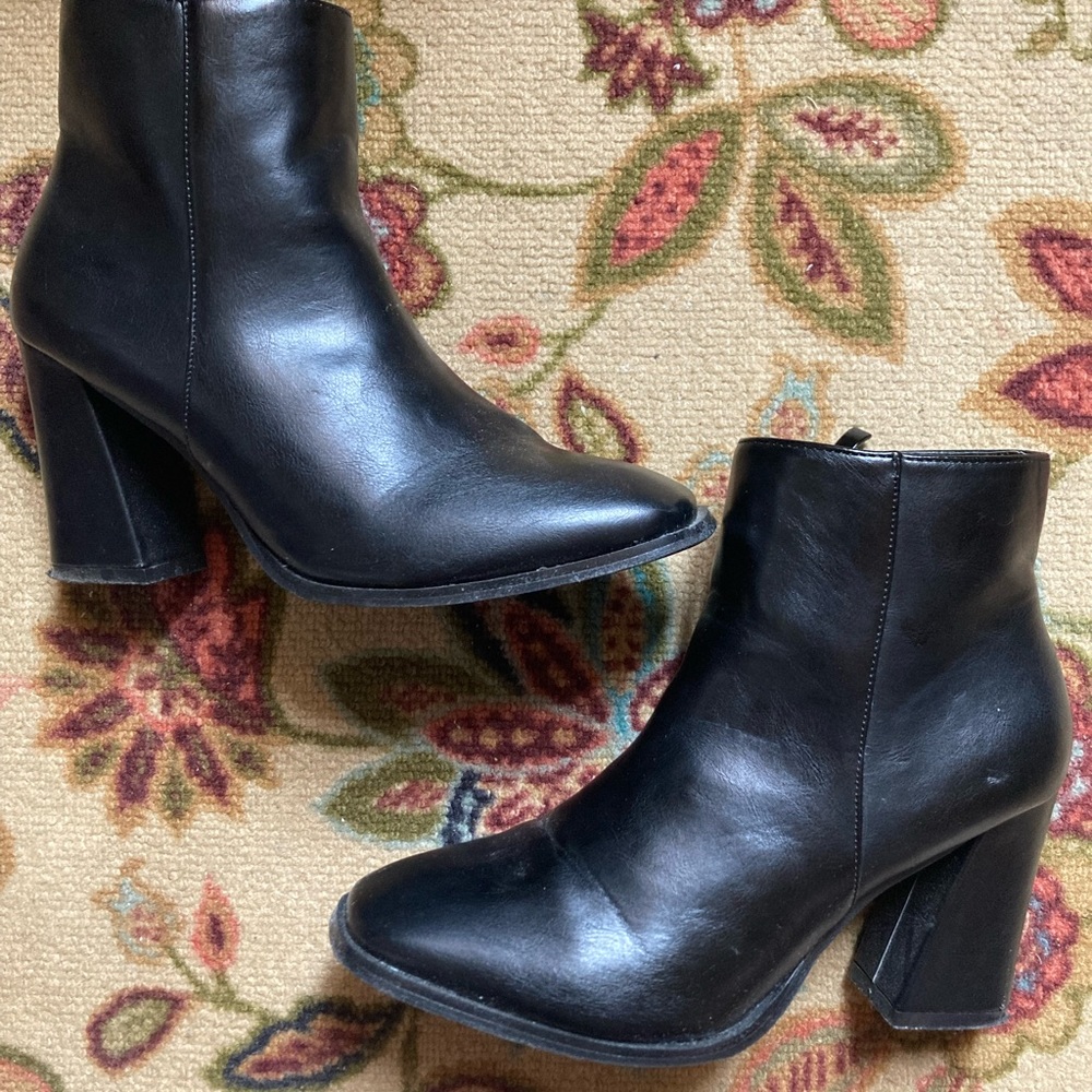 PLATFORM HEEL BOOTS